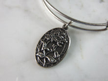 Load image into Gallery viewer, Womens Vintage Estate Alex &amp; Ani Sister Charm Bracelet  E2654