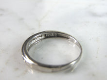 Load image into Gallery viewer, Womens Vintage Estate Sterling Silver CZ Ring 1.8g E2675