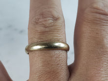 Load image into Gallery viewer, Mens Vintage Estate 14K Yellow Gold Wedding Band Ring 4.3g #E2809