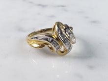 Load image into Gallery viewer, Womens Vintage Estate 14K Yellow Gold Diamond Cluster Ring 5.3g E2854