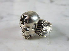 Load image into Gallery viewer, Mens Vintage Estate Sterling Silver Skull Ring 12.2g E2858