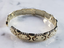 Load image into Gallery viewer, Womens Vintage Estate 14K Yellow Gold Cuff Bracelet 16.4g E2903
