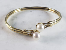 Load image into Gallery viewer, Womens Vintage Estate 14k Gold Pearl &amp; Diamond Bangle Bracelet 12.9g E2935