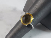 Load image into Gallery viewer, Womens Sterling Silver Ring w/ Canary Colored Stone 4.5 g E2963