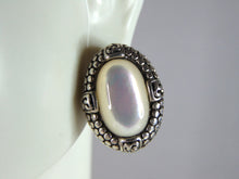 Load image into Gallery viewer, Womens Vintage Estate Sterling Silver M.O.P.  Earrings 9.3g E3234