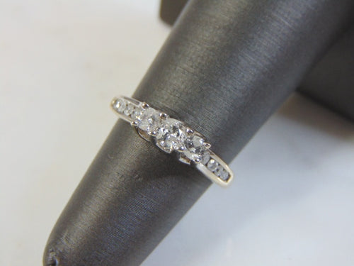Vintage Estate Women's 14K White Gold, Diamond Ring, 2.0g E3238