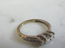 Load image into Gallery viewer, Vintage Estate Women&#39;s 14K White Gold, Diamond Ring, 2.0g E3238