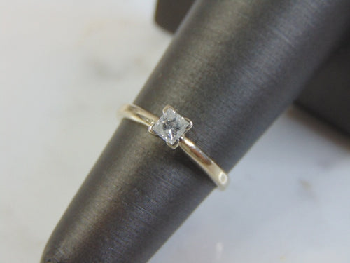 Vintage Estate Women's 14K White Gold, Diamond Ring, 1.8g E3240