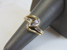 Load image into Gallery viewer, Womens Vintage Estate 10K Yellow Gold Diamond Ring 3.3g E3247