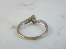Load image into Gallery viewer, Womens Vintage Estate 10K White Gold Diamond Ring 1.8g E3258