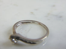 Load image into Gallery viewer, Womens Vintage Estate 10K White Gold Diamond Ring 1.8g E3258