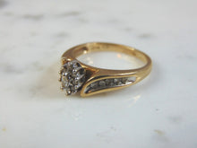 Load image into Gallery viewer, Womens Vintage Estate 10K Yellow Gold Diamond Ring 4.0g E3272