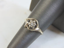 Load image into Gallery viewer, Womens Vintage Estate 10K White Gold Diamond Ring 1.9g E3274