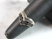 Load image into Gallery viewer, Womens Vintage Estate Sterling Silver Modernist Ring 2.1g E3413