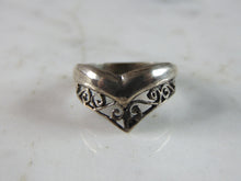Load image into Gallery viewer, Womens Vintage Estate Sterling Silver Modernist Ring 2.1g E3413