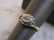 Load image into Gallery viewer, Womens Vintage Estate Sterling Silver Modernist Ring 3.3g #E3448