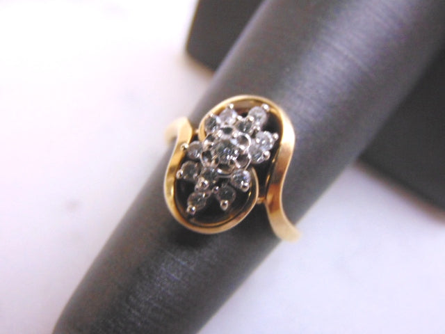 Women's Vintage Estate 14K Yellow Gold Diamond Cluster Ring, 3.6g E3529