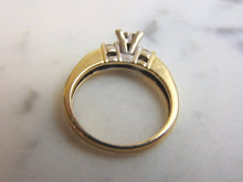 Load image into Gallery viewer, Women&#39;s Vintage Estate 14K Yellow Gold Diamond Ring, 3.7g E3550