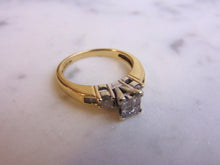 Load image into Gallery viewer, Women&#39;s Vintage Estate 14K Yellow Gold Diamond Ring, 3.7g E3550