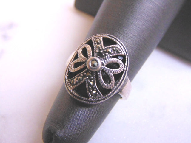 Women's Vintage Estate Sterling Silver Ring 4.1g E3615