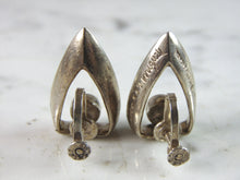 Load image into Gallery viewer, Womens Vintage Estate Sterling Silver Modernist Clamp Earrings 10.8g E3620