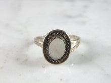 Load image into Gallery viewer, Womens Vintage Estate Sterling Silver Modernist Ring 2g E3635