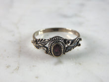 Load image into Gallery viewer, Womens Vintage Estate Sterling Silver Modernist Ring 2.1g E3659