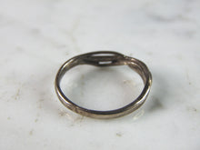 Load image into Gallery viewer, Womens Vintage Estate Sterling Silver Modernist Ring 1.3g E3671