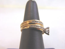 Load image into Gallery viewer, Womens Vintage Estate 10K Yellow Gold Diamond Wedding Ring Set 4.1g E3809