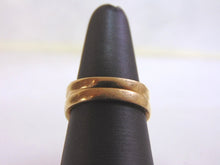 Load image into Gallery viewer, Womens Vintage Estate 10K Yellow Gold Diamond Wedding Ring Set 4.1g E3809