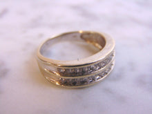 Load image into Gallery viewer, Women&#39;s Vintage Estate 14K White Gold Diamond Ring, 3.8g E3837