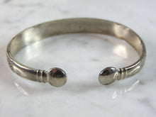 Load image into Gallery viewer, Womens Vintage Estate Sterling Silver Modernist Cuff Bracelet 17.5g E5069