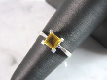 Load image into Gallery viewer, Womens Sterling Silver Ring w/ Golden Beryl Colored Stone 2.4g E5186
