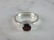 Load image into Gallery viewer, Womens Sterling Silver Ring w/ Garnet Colored Stone 2.6g E5271