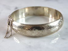 Load image into Gallery viewer, Womens Vintage Estate Sterling Silver Etched Cuff Bracelet 16.5g E5405