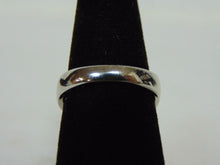 Load image into Gallery viewer, Womens Sterling Silver .925 Ring w/ CZ Stones 6.0g #E2658
