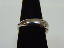 Load image into Gallery viewer, Womens Sterling Silver .925 Ring w/ CZ Stones 6.0g #E2658