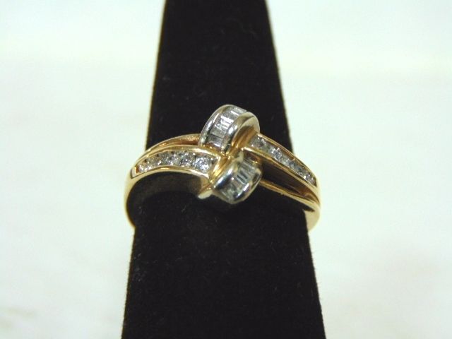 Vintage Estate 14K Yellow Gold & Diamond Ring 4.2g E2967