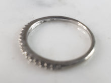 Load image into Gallery viewer, Womens Vintage Estate 10K White Gold Diamond Ring, 1.0g E5964