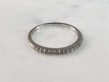 Load image into Gallery viewer, Womens Vintage Estate 10K White Gold Diamond Ring, 1.0g E5964