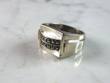 Load image into Gallery viewer, Womens Vintage Estate Sterling Silver Modernist Ring 8g E6010