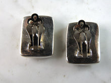 Load image into Gallery viewer, Womens Vintage Estate Sterling Silver  Modernist Clip On Earrings 10g E6021