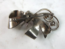 Load image into Gallery viewer, Womens Vintage Estate Sterling Silver Modernist Brooch 12g E6023