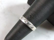 Load image into Gallery viewer, Womens Vintage Estate Sterling Silver Modernist Ring 2.2g E6057