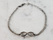 Load image into Gallery viewer, Womens Vintage Estate Sterling Silver Diamond Infinity Bracelet 3.1g E6130