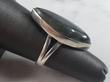 Load image into Gallery viewer, Womens Vintage Estate Sterling Silver Labradorite Ring 5.4g E6133