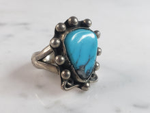 Load image into Gallery viewer, Womens Vintage Estate Sterling Silver Southwestern Turquoise Ring 10.1g E6165