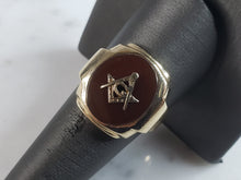 Load image into Gallery viewer, Mens Vintage Estate 10K Gold Free Mason Ring 7.4g E6215