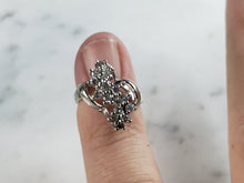 Load image into Gallery viewer, Womens Vintage Estate 14K White Gold Diamond Cluster Ring 3.8g E6223