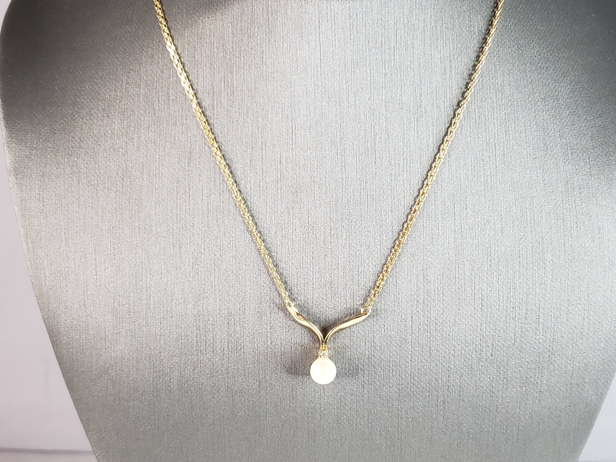 Sterling Silver Diamond Chip Infinity Pendant Necklace | eBay